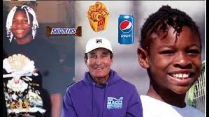 Tyler Holbrook accepts his Holes Fore Hope Scholarship!