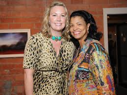 Sexy home furniture: A Montrose boutique buzzes with art and school lovers 