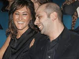 E' stato lo stesso attore a rendere nota la notizia sulla sua. Chi E Mariangela Eboli La Compagna Di Checco Zalone