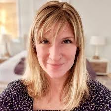 Sara Warnick's Instagram, Twitter & Facebook