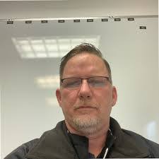 Eric Handlin's Instagram, Twitter & Facebook