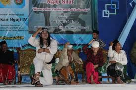 Maybe you would like to learn more about one of these? Wiro Sableng Ajak Santri Ramaikan Perfilman Indonesia