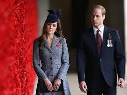 Kate middleton is festive in green and prince william speaks irish in candid st. 1q8 Usthdtw1xm