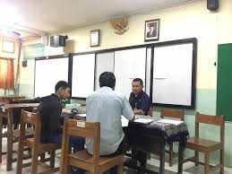 Sekapur sirih sman 3 serang sma negeri 3 serang d/h sma negeri 1 taktakan merupakan kelas jauh (filial) sma n 1 cipocok jaya (sman 2 serang) yang pada tahun ajaran 2001/2002 menerima siswa baru sebanyak 3 kelas. Sman 8 Masih Diburu Karena Lulusannya Banyak Masuk Ptn