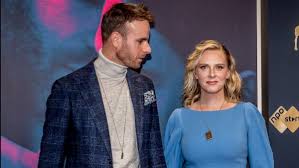 Actrice jelka van houten en cabaretier henry van loon zijn ouders geworden van dochtertje bonnie wilma. Jelka Van Houten En Henry Van Loon Willen Kind Genderneutraal Opvoeden Linda Nl