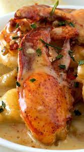 Lobster Newberg Chunks Of Tender Lobster Meat In A Rich And Decadent Cognac Cream Sauce It S Outstanding Lobster Recipes Lobster Dishes Seafood Dishes