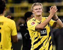 Find out what house the norwegian striker lives in and have a look at his cars! Erling Haaland Sends Another Little Wink To Real Madrid Football Espana