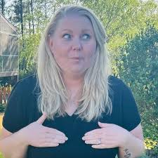 Fundraiser for April Russell by Elizabeth Huenink : Her fight, our fight.  Cancer picked the wrong girl.