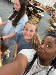 Dominique York (@dyork2015)