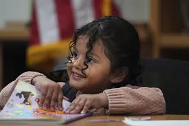 Gobierno de Trump retira permiso humanitario a niña que recibe medicación  en EEUU; podría morir en días. La pequeña padece de síndrome de intestino  corto, enfermedad que requiere medicación especial no disponible