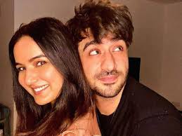 Website by elizabeth schorr & co. Bigg Boss 14 Rumoured Lovebirds Jasmin Bhasin And Aly Goni Dance And Get Romantic Watch Times Of India