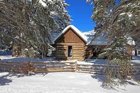 Downtown owenton is 3.5 miles away. The Historic Roper Cabin In The Taylor Canyon