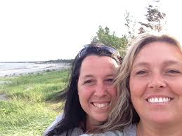 Deux filles sur la route de Natashquan