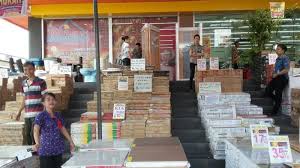 April 3, 2016 / admin. Di Bazar Murah Keramik Branded Hanya Rp 30 Ribu Sriwijaya Post