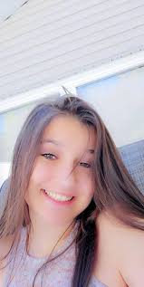 Always loved the elder. Dark light curly.