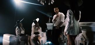 Cuatro chimbitas cuatro personalidades dos me hablan bonito dos dicen maldades diferentes nacionalidades pero cuando chingan gritan todas por iguales. Maluma Hacia El Machismo Con Cuatro Babys