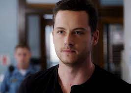 Jessie j — flashlight (музыка из фильма идеальный голос 2 / pitch perfect 2. Is Jesse Lee Soffer Leaving Chicago Pd Is Jay Halstead Dead