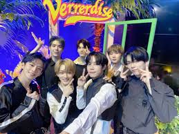 Twice shirt is perfect to lounge around in, for school, or your next kpop concert. Verivery Set To Make A Return In October All Access Asia