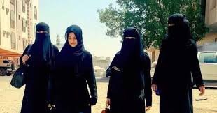 إلى أصحاب الزوجة الواحدة قال الصاحب ابن عباد أدركت أصحاب التراجم يقولون مات فلان وكانت تحته فلانة وفلانة يذكرون زوجاته وعندما ي Nun Dress Women Fashion