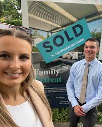 Off Market Opportunity 🏠 20 Stewart Avenue, Hornsby If you would like more  information or to book an inspection call myself 0432 594 371📲 or Steve  0431 620 422📲