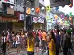 Carinhoso amo fazer oral gosto que a mulher goza dentro da minha boca gosto que ela chora de prazer na cama meu maior. Carnaval Lima Duarte 2011 Youtube