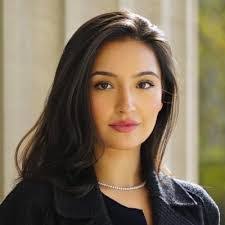 Tracey Mcdowell's Instagram, Twitter & Facebook