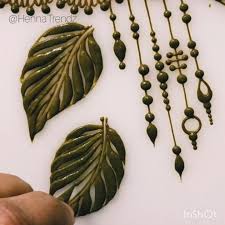 Extra Bold Leaves Hennatrendzvideos San Diego California Henna By Wardah Of Hennatr Beginner Henna Designs Mehndi Designs For Hands Henna Tattoo