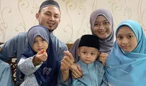 Macamana tuan cakap rm400 dah cukup? Imam Muda Faris Didakwa Ugut Ambil Anak Jika Bekas Isteri Kahwin Lain