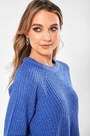 Lea Couch's Instagram, Twitter & Facebook