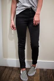 Black And White Slip On Vans Outfits Xo Mrs Measom Got 99 Problems But A Pouf Ain T One Jeans Outfit Casual Black Jeans Outfit Checkered Vans Outfit