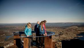Der 1883 meter hohe gaustatoppen sieht aus wie ein vulkan mit gestutztem kegel. Gaustatoppen Der Imposanteste Aussichtspunkt In Ostnorwegen