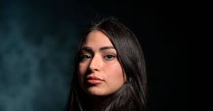 Lâlegül tv resmî facebook sayfasıdır. Lale Gul I Don T Know Why Girls See Me As An Example Ruetir