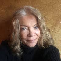 Debra Salter's Instagram, Twitter & Facebook