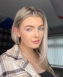 Eli Echols's Instagram, Twitter & Facebook