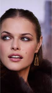 3 Foolproof Beauty Gifts from Merle Norman for Girls This Season