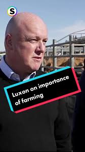 National party leader #ChristopherLuxon spoke of the importance of #farming  for the #NewZealand #economy during a visit to the Fielding Saleyards.  #farmer #farmtok #agriculture #nzpols #farmerlife