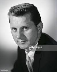 Bob Galey's Instagram, Twitter & Facebook