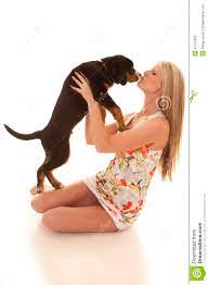 Femme baisee chien