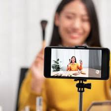 PODCAST] Teach Me, Senpai, E12: Travel writing and freelancing with Kara  Santos