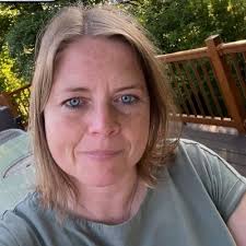 Gwyneth Ayers (@gwyneth78)