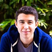 Tak Alguire (@tak_alguire)