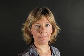 Kulturredaktøren til Radio4-direktøren: Find jer selv i stedet for at  forsøge at slå gækken løs