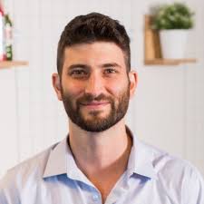 Shared e-scooters and public transit: a strategic fit