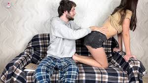 Порно видео: трогает писю | xHamster