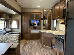 Maybe you would like to learn more about one of these? 2017 Keystone Hideout 281dbs Rv Fifth Wheel Camping Trailer Bath Half Bunk True Rv True Rv