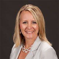 Lori Magee's Instagram, Twitter & Facebook