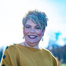 Julie Koonce's Instagram, Twitter & Facebook