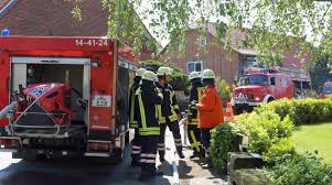 Offizielle webseite der stadt barsinghausen. Sechs Ortsfeuerwehren Bringen Wohnungsbrand In Stemmen Unter Kontrolle Deister Echo