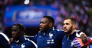 L'élimination de l'équipe de france en huitièmes de finale de l'euro par la suisse,. Equipe De France La Joie De Mandanda Pour Le Retour De Benzema