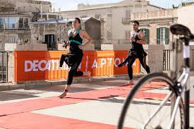 Triatlon, gerçek manada felsefik bir spor olması sebebiyle, birincilik veya ikincilik gibi kavramlar çok belirleyici değildir. Triatlon Nedir Dunya Da Ve Turkiye De Triatlon Tarihi Ve Kurallari Decathlon Blog